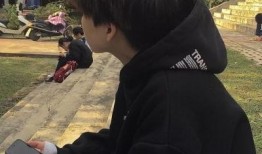 网红吃瓜头像男的图片,揭秘男性网红的神秘魅力